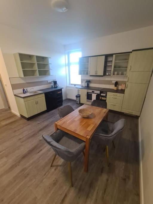 3 * Bernburg (Saale)