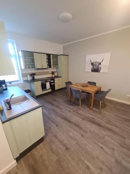Apartment 3 *