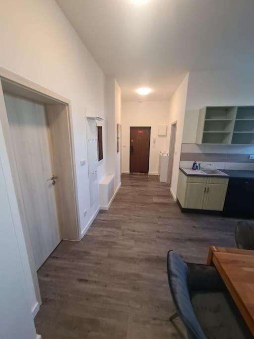 Apartment 3 *